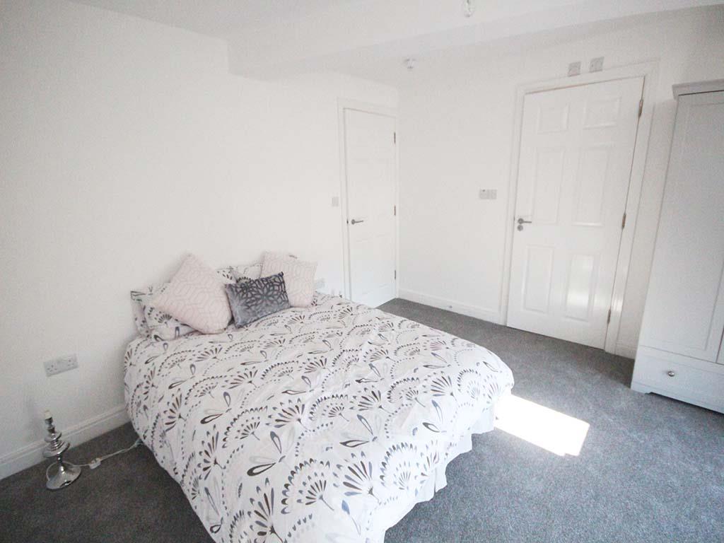2 bedroom apartment To Let in Earby - 2513.JPG